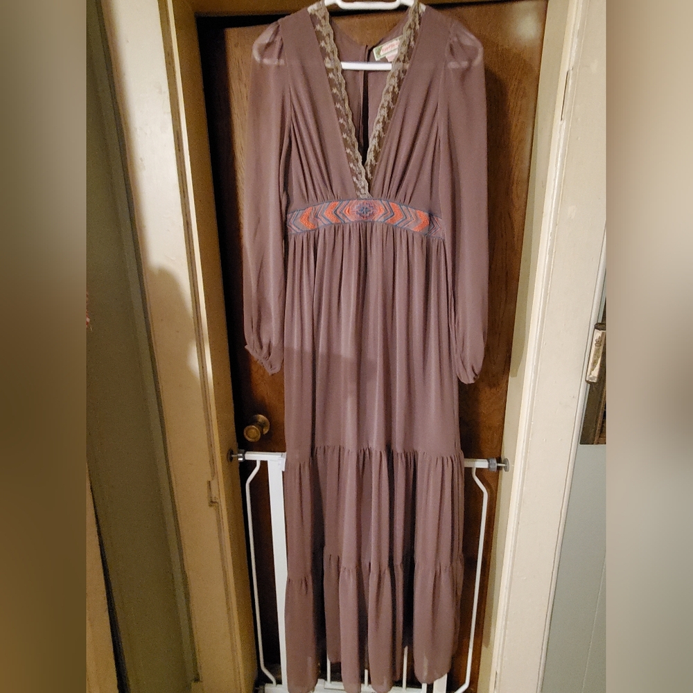 Flying Tomato Brand Mauve Maxi Dress with Embroidered Detail Size Large